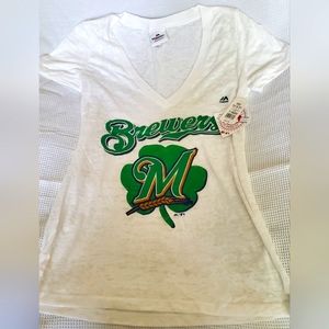 NWT MILWAUKEE BREWERS | GENUINE MLB MERCHANDISE | LARGE MAJESTIC SHAMROCK SHIRT